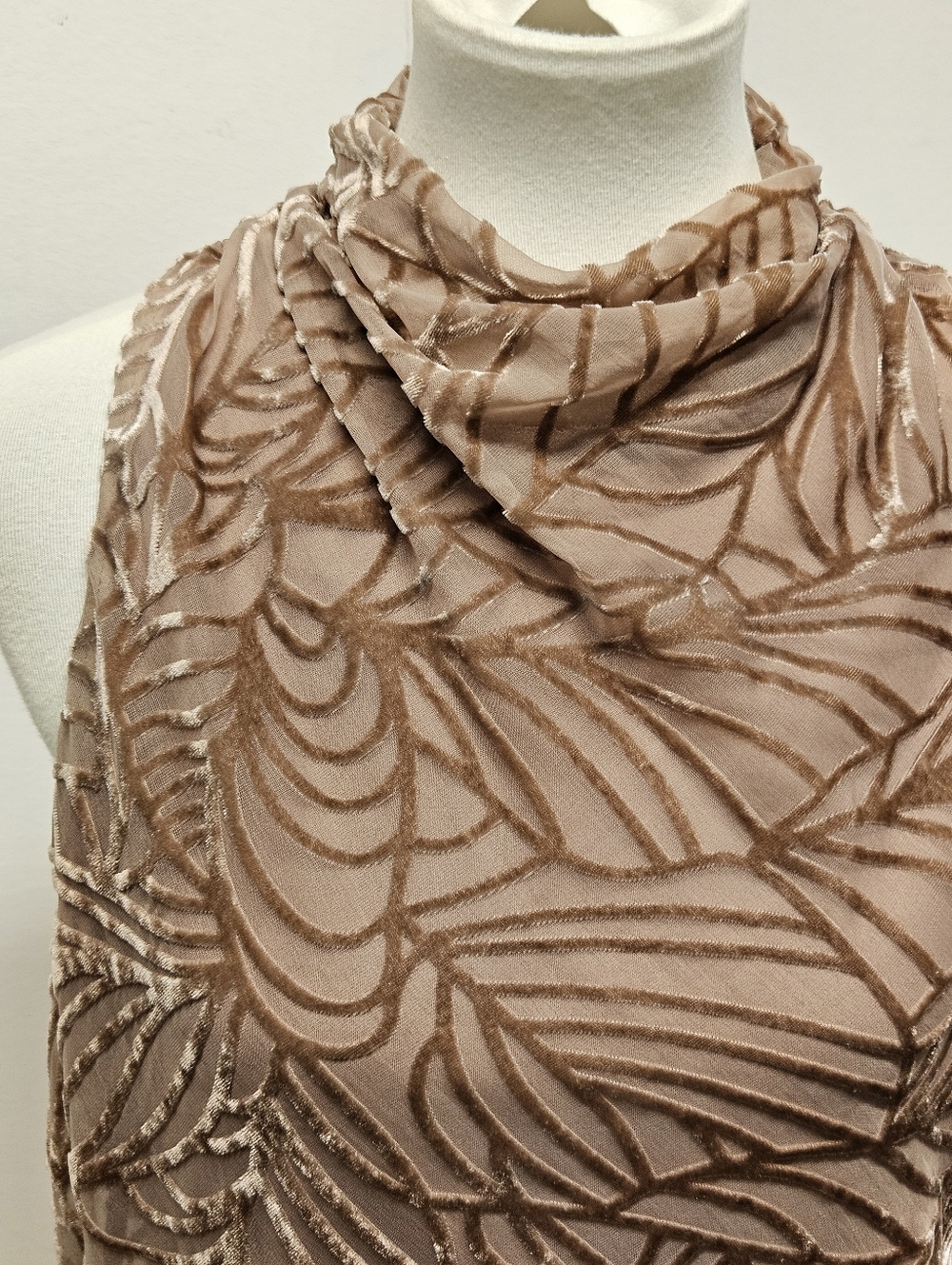 Donna Karen Sleeveless High-Neck Floral Overlay Top Size Large Romantic Layer - Picture 7 of 13
